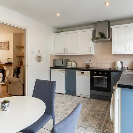 Three-bedroom In Tulfarris Village, Wicklow *
