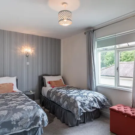 Three-bedroom In Tulfarris Village, Wicklow