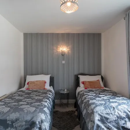 Three-bedroom In Tulfarris Village, Wicklow Vakantiehuis