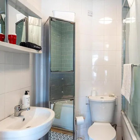 Three-bedroom In Tulfarris Village, Wicklow بيت للعطل *